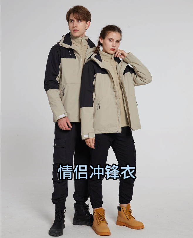 外衣：150D高彈春亞紡-100%聚酯纖維內(nèi)膽：300克雙面搖粒絨-100%聚酯纖維防水5000/透氣2000/防風/保暖/三合一男女同款沖鋒衣登山服，奧特萊斯定制款防寒保暖情侶套裝沖鋒衣。